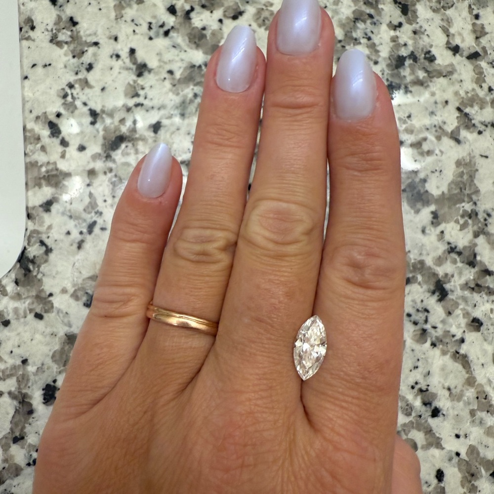 AUTHENTIC 2.5 ct Moissanite 6a colorless marquise